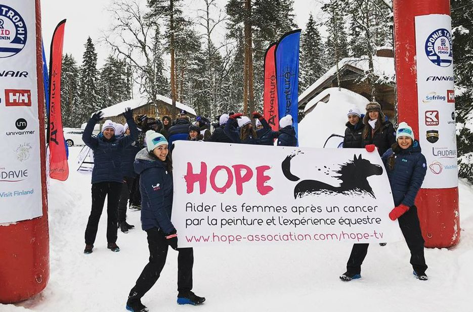 Star Logistique soutient l'association Hope lors du Raid Féminin en Laponie