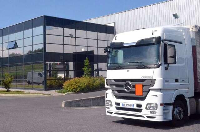 Camion ADR au dépôt de la Roche-Sur-Foron
