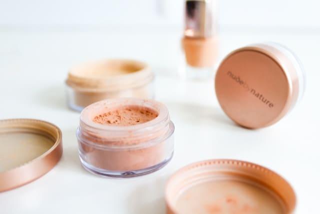 Cosmetic box