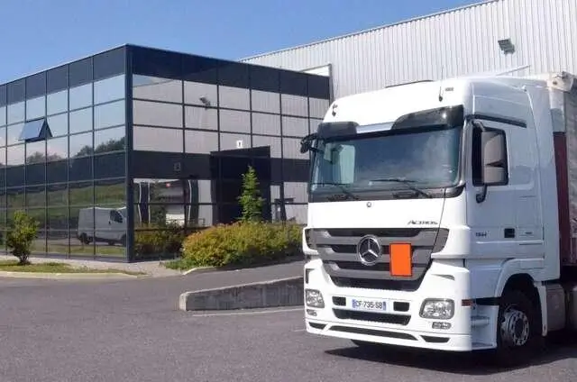 Camion ADR au dépôt de la Roche-Sur-Foron